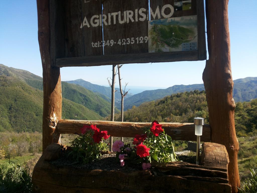 Готель Agriturismo La Fontana Dell'Olmo Molini di Triora Екстер'єр фото