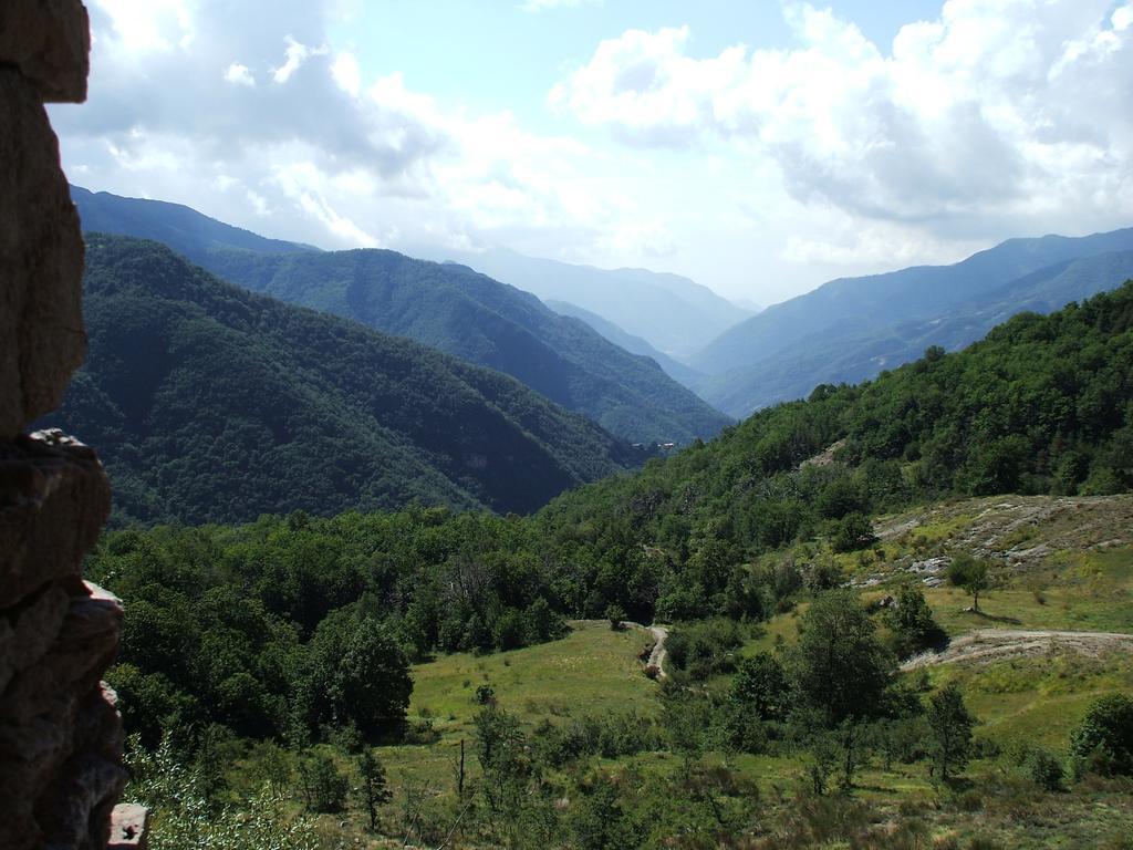 Готель Agriturismo La Fontana Dell'Olmo Molini di Triora Екстер'єр фото